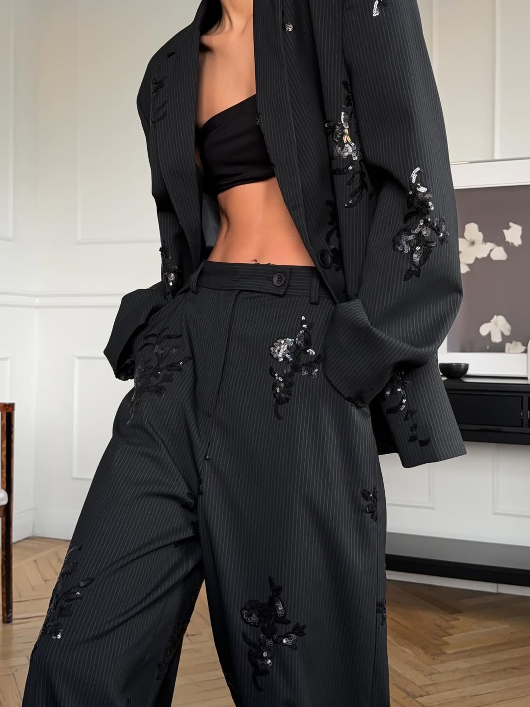 Conjunto de Blazer y Pantalón Adornados con Lentejuelas