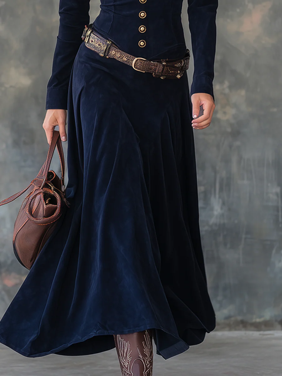 Diana | Lange suede jurk met knopen