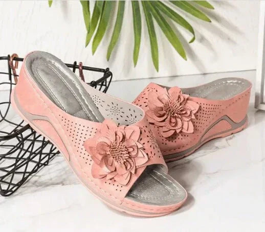 Sandalias ortopédicas de piel flexible con soporte para el arco plantar
