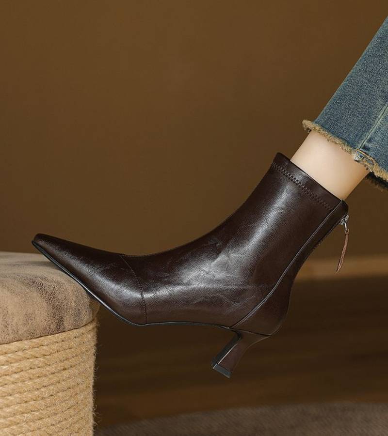 Fulvia - Botines minimalistas de piel con tacón medio
