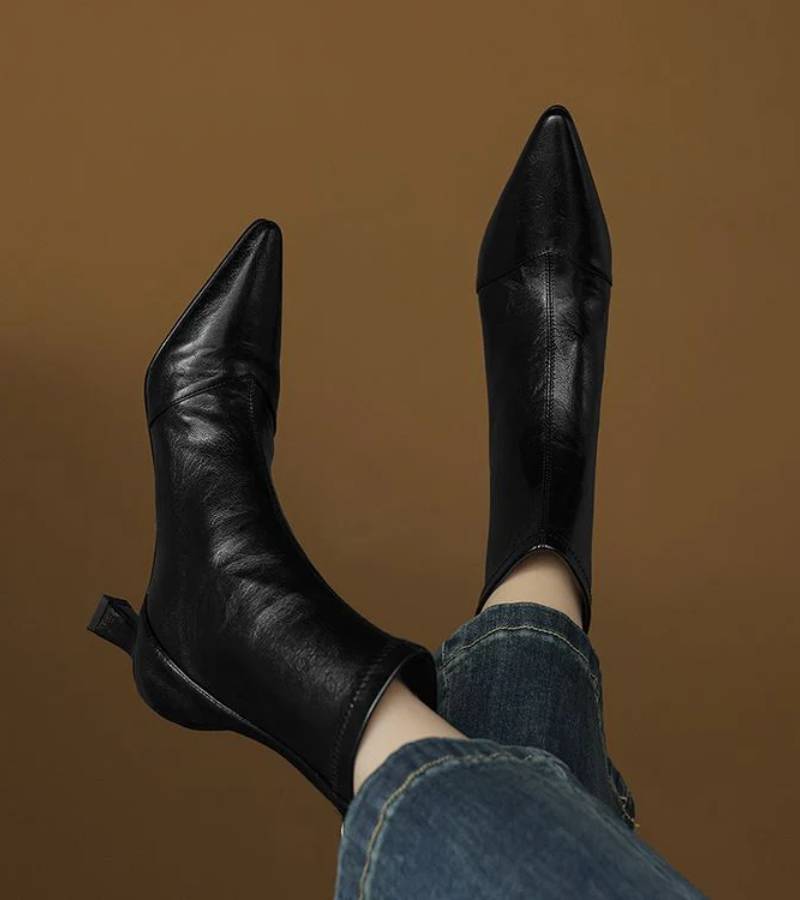 Fulvia - Botines minimalistas de piel con tacón medio