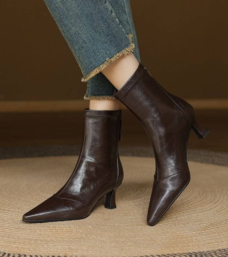 Fulvia - Botines minimalistas de piel con tacón medio