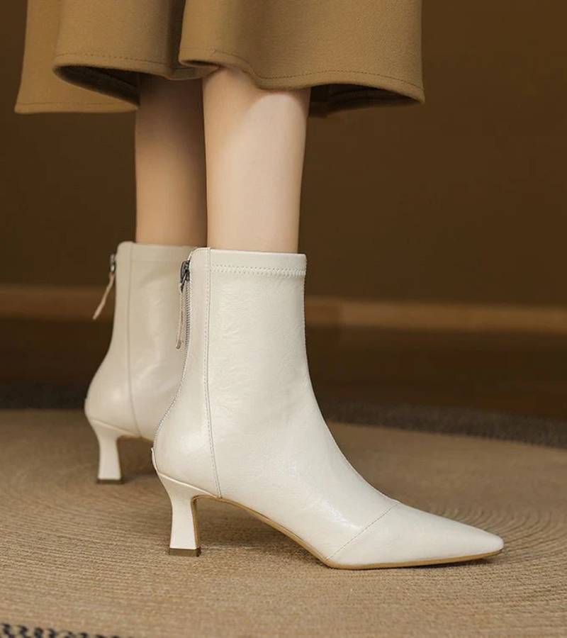 Fulvia - Botines minimalistas de piel con tacón medio
