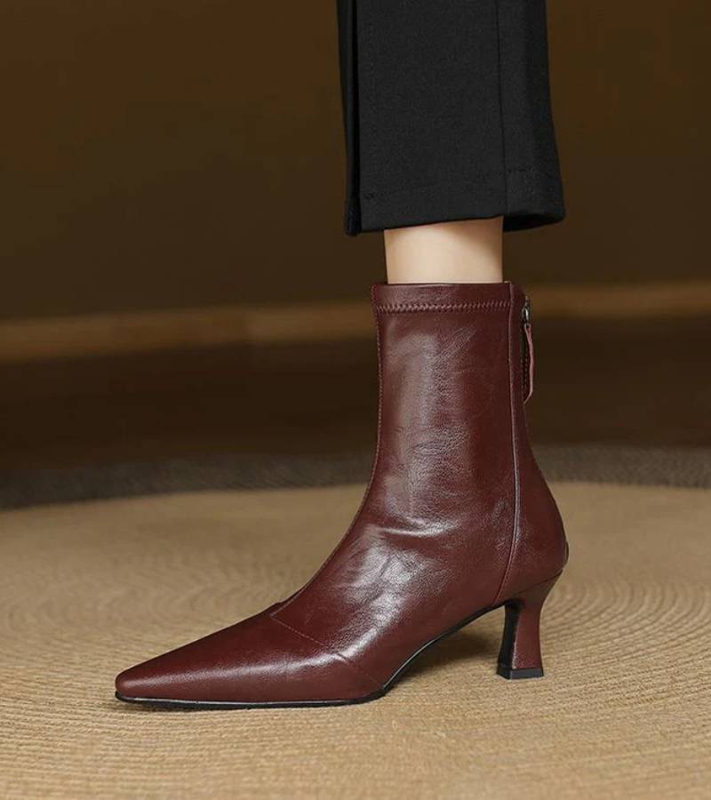 Fulvia - Botines minimalistas de piel con tacón medio