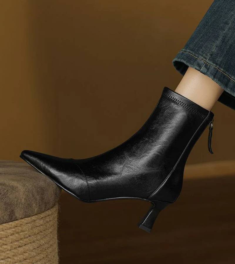 Fulvia | Botines minimalistas de piel con tacón medio