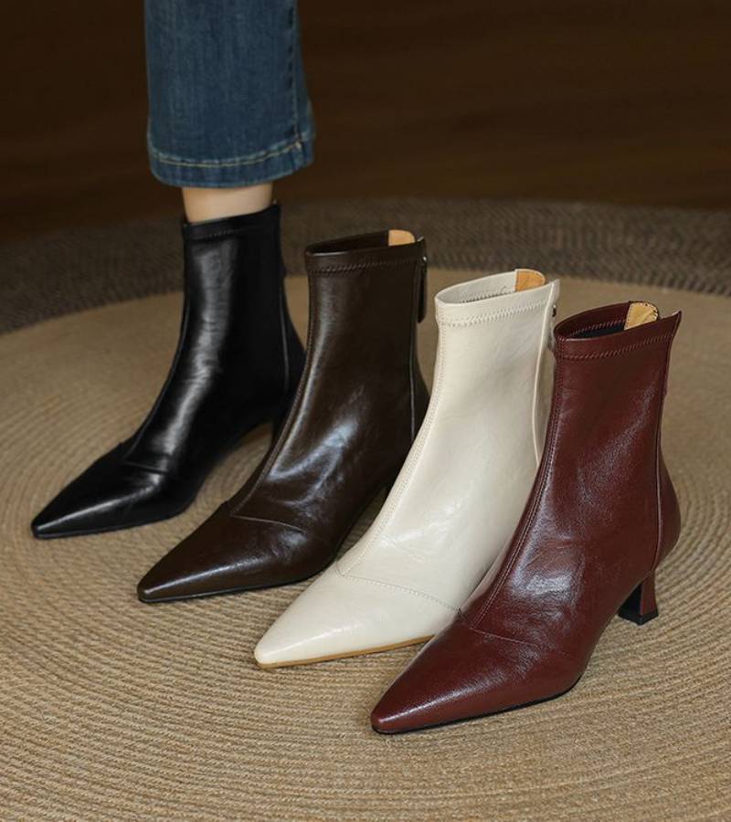 Fulvia | Botines minimalistas de piel con tacón medio
