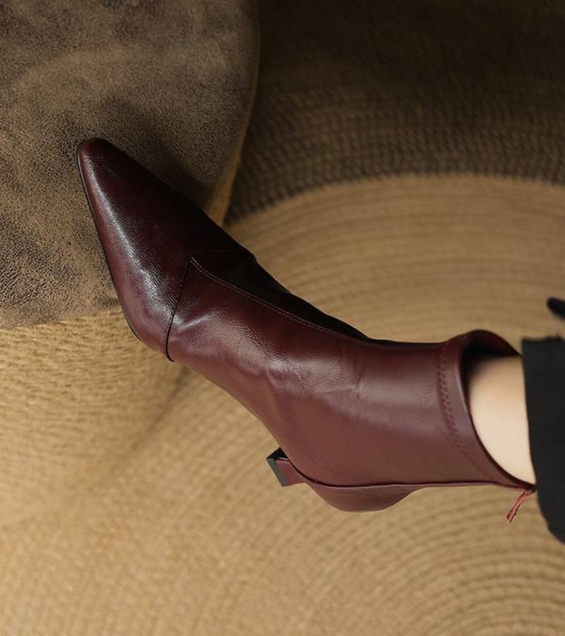 Fulvia - Botines minimalistas de piel con tacón medio