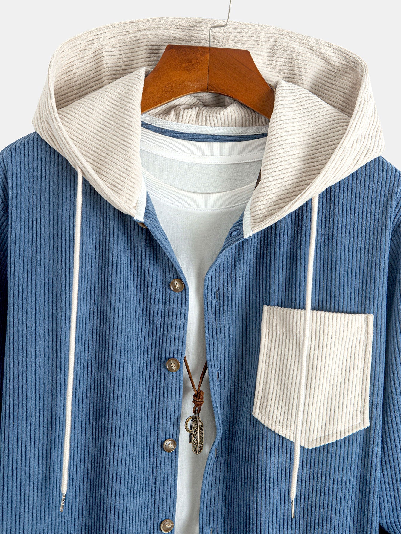 Camisa con capucha de pana de contraste de manga larga