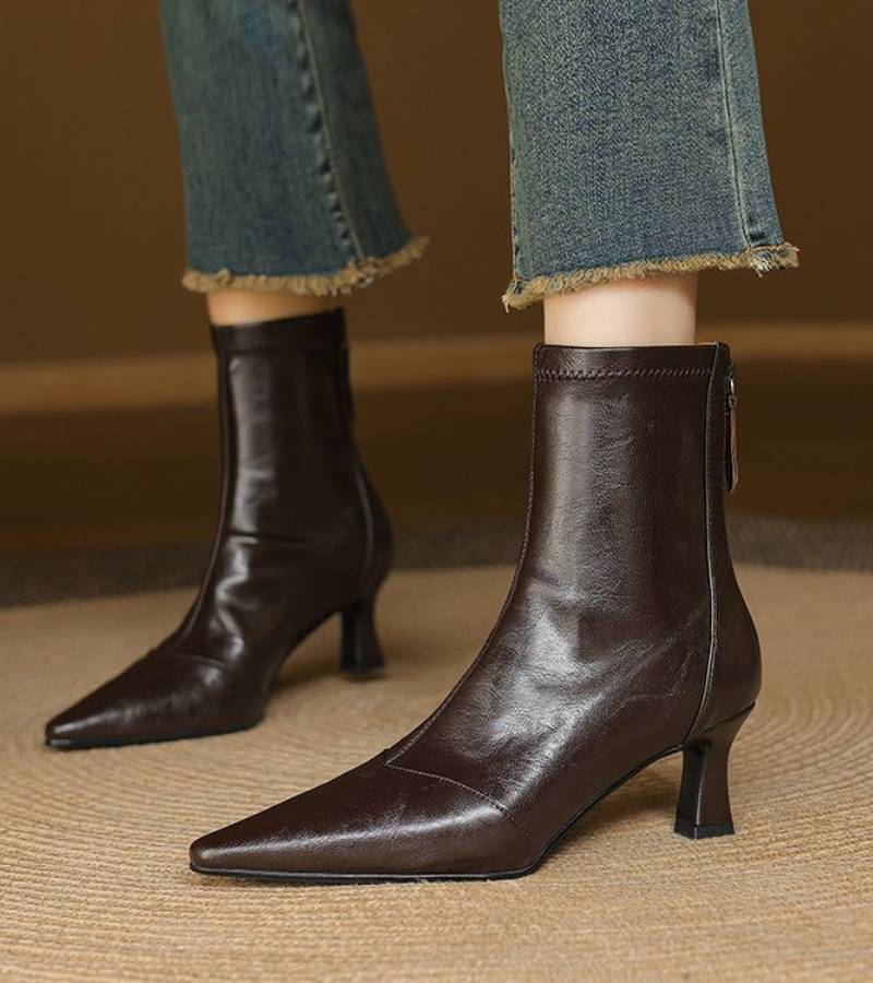 Fulvia - Botines minimalistas de piel con tacón medio