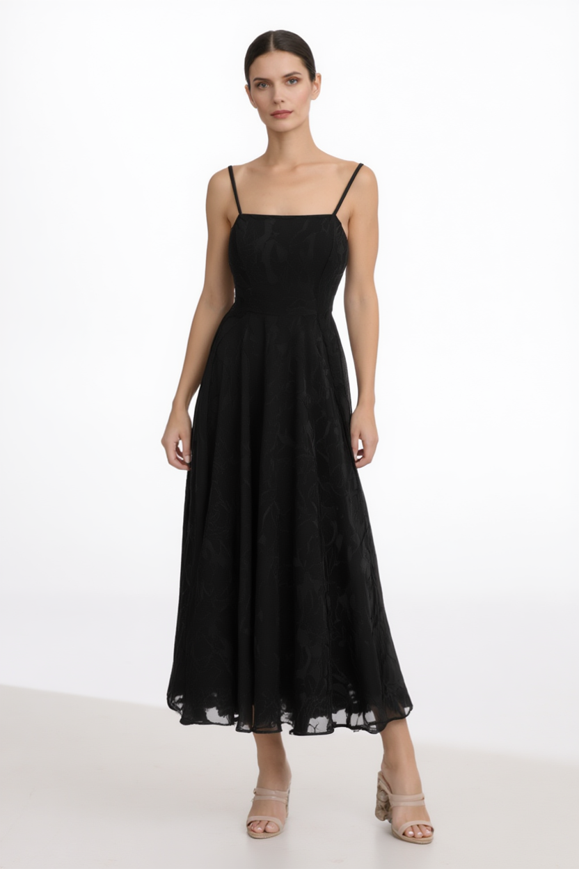 Alba | Vestido Largo Entallado con Diseño Elegante