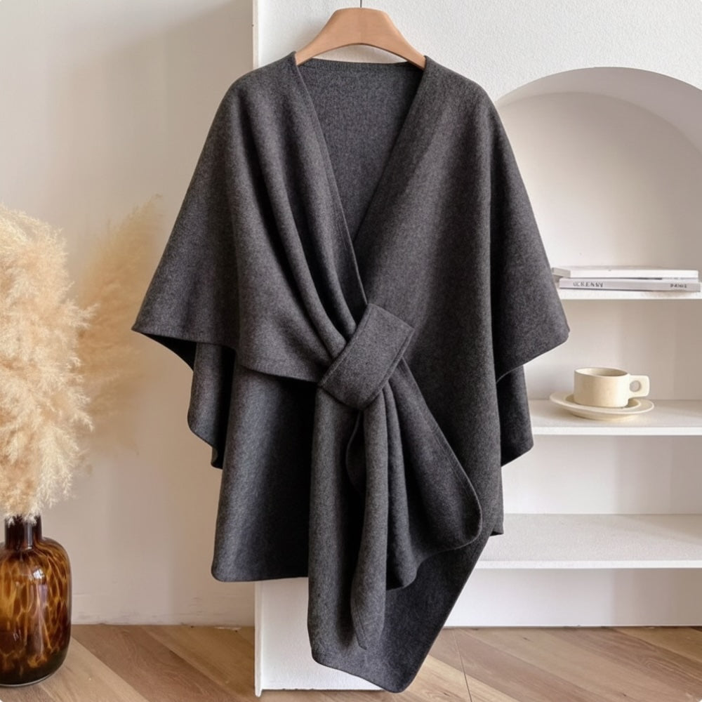 Carla | Poncho de Punto Suave y Elegante