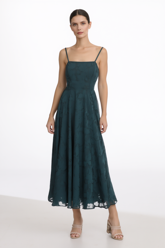 Alba | Vestido Largo Entallado con Diseño Elegante