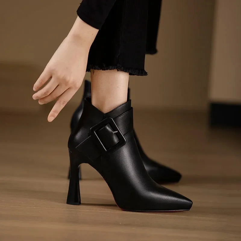 Botin Clara con Hebilla