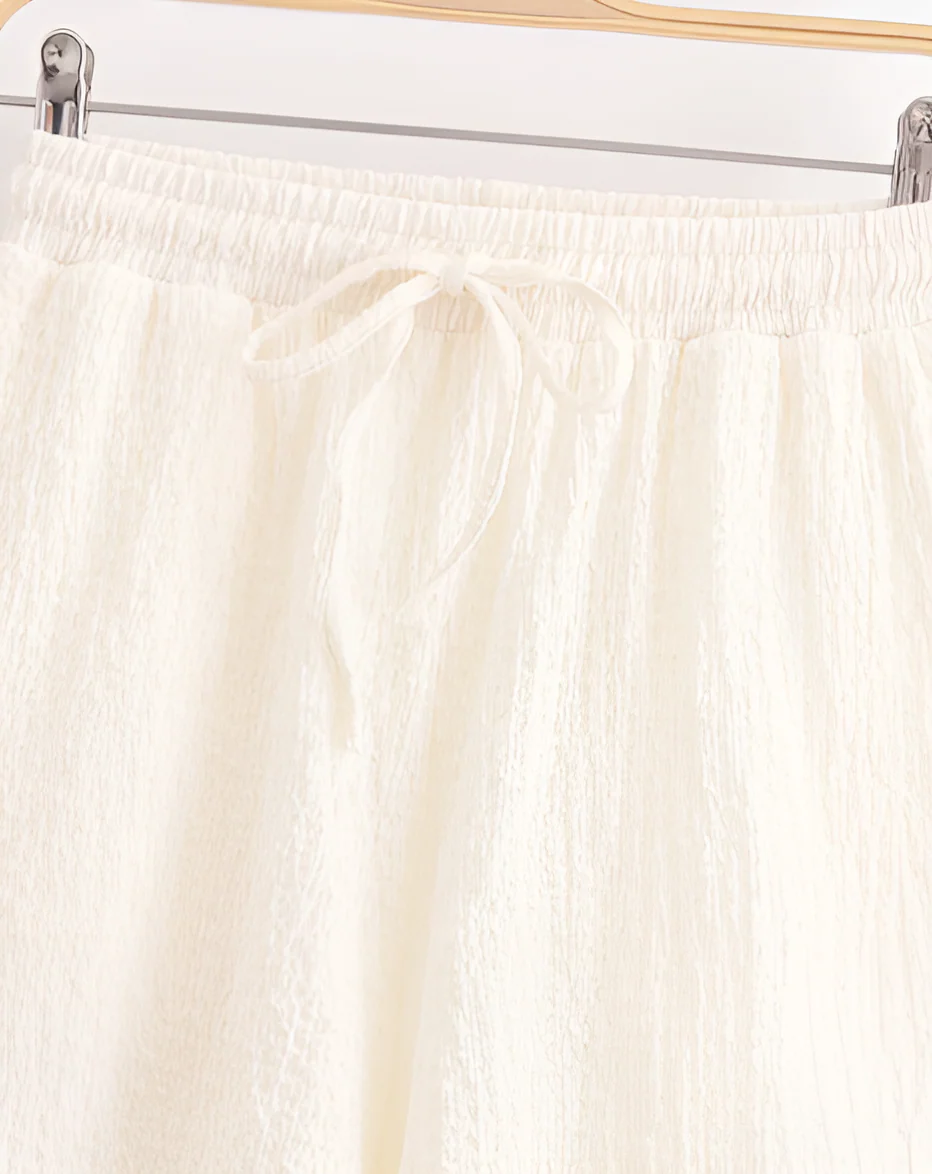 Luna | Conjunto ligero de lino y algodón con camisa abierta y shorts de talle alto