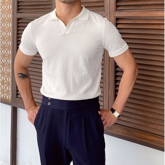 Nicolò™ | Polo elegante de cuello abierto