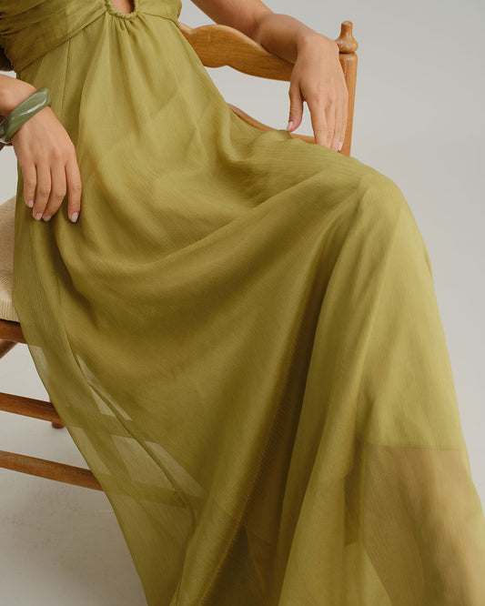 Aurora | Vestido largo verde con fruncidos